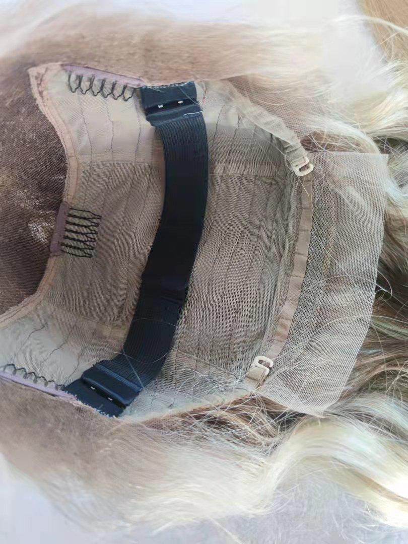 Stock Lace Front Brazilian Blonde Ombre Balayage Wavy Human Hair Wig