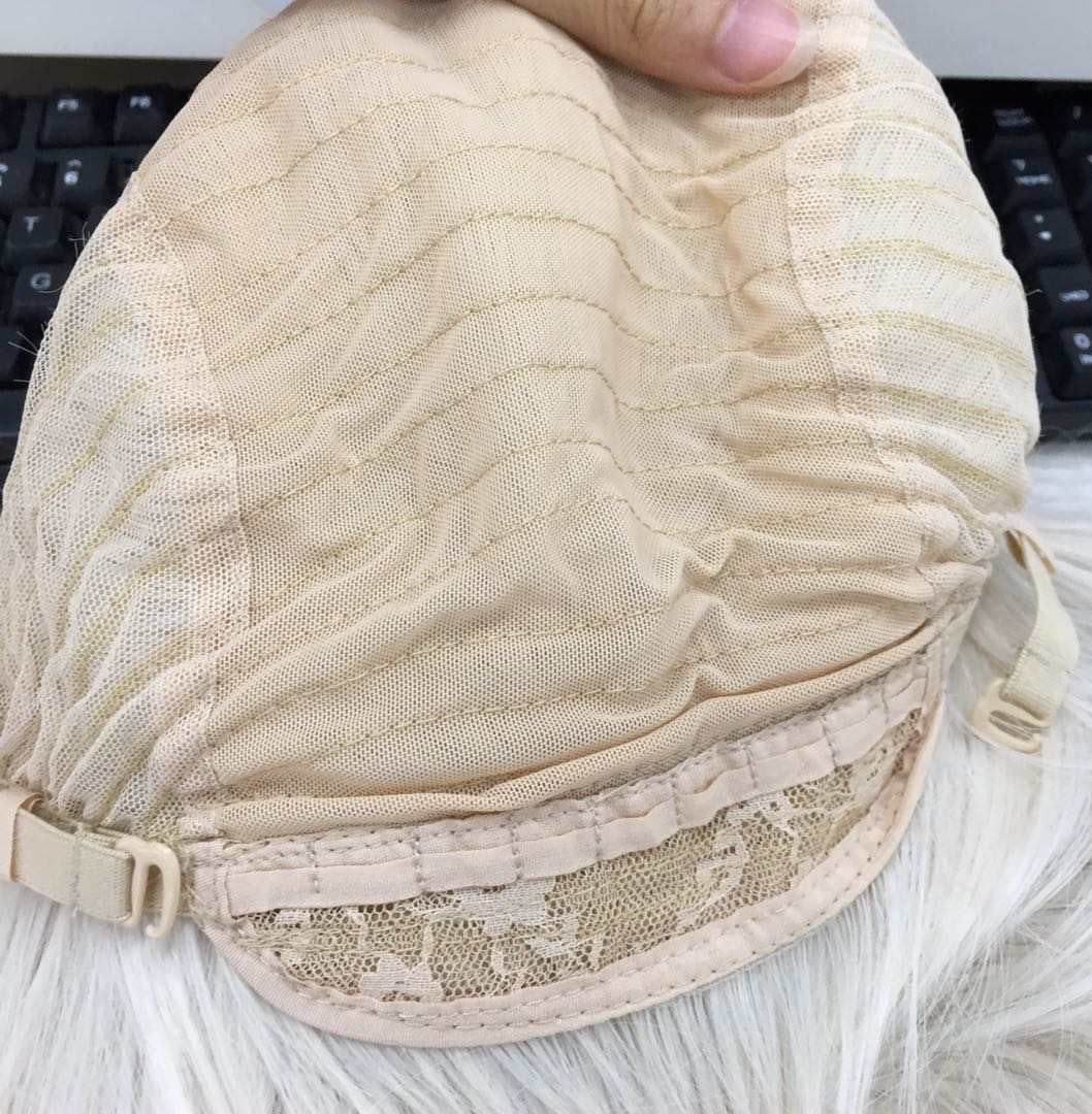 Lace Front Celebrity Synthetic Ash Blonde Loose Wave Heat Resistant Wig