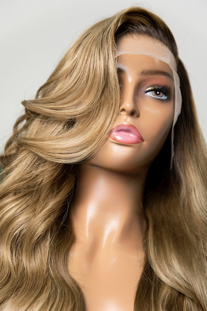 Parrucca di capelli umani ondulati con radici scure 13 x 6 frontali in pizzo brasiliano marrone/biondo con riflessi 22" densità del 150%