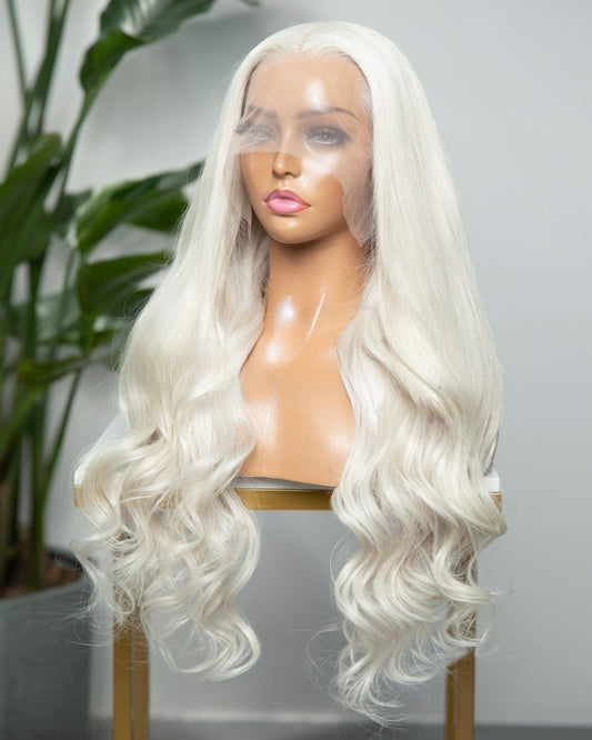 Voorraad 13 x 6 Lace Front Braziliaans #60 Recht/Golvend Menselijk Haar Pruiken 24" 180% Dichtheid