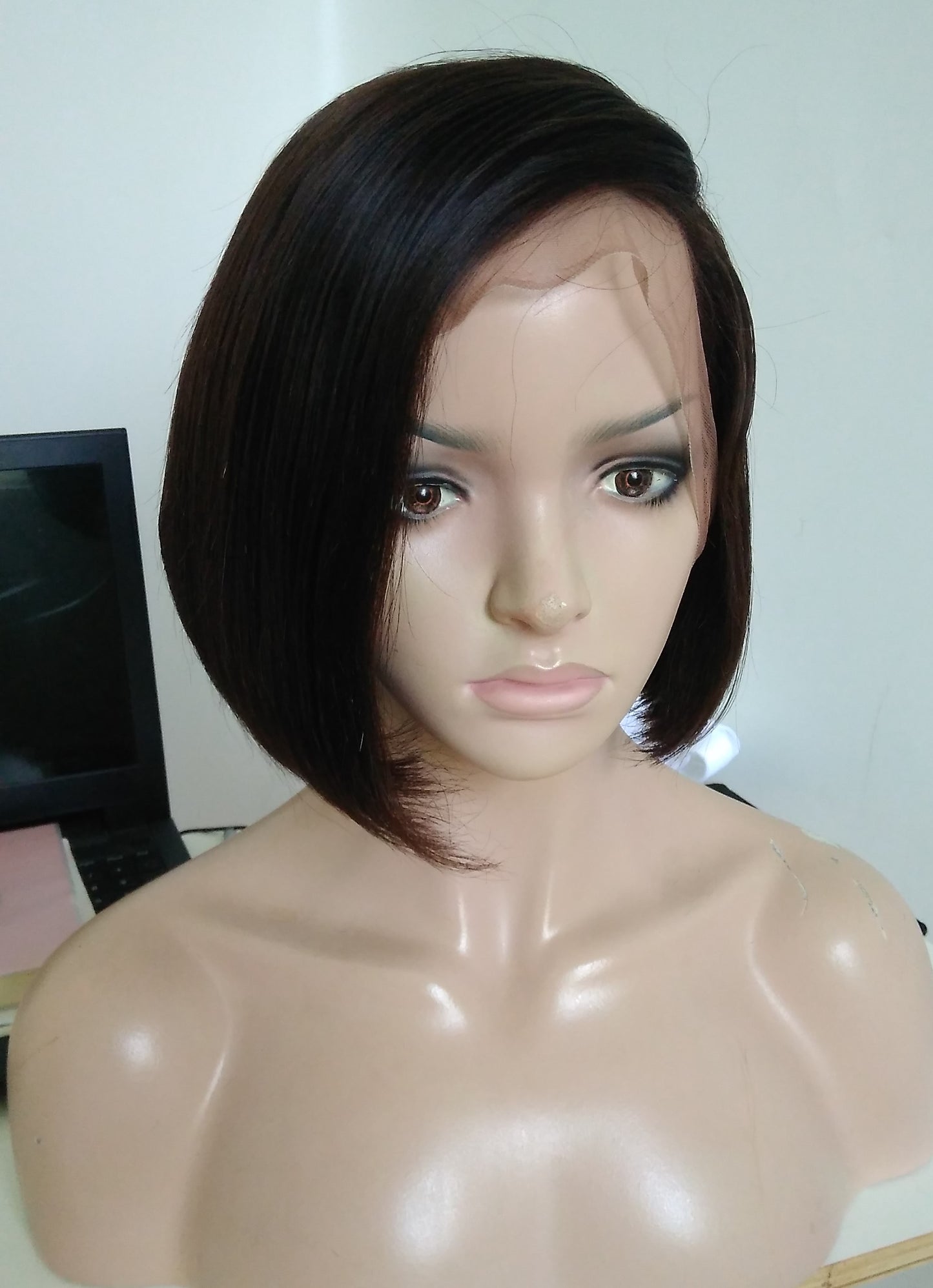 Lager blonder Front Brasiliansk Naturlig Svart Naturlig Rett Pixie Kantet Bob Menneskehår Parykk 6-8" 150 % tetthet