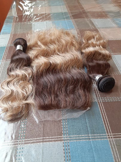 Stock European Brown Ombre Wavy Human Hair Silk Top Closure Bundle