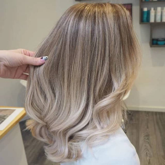 Egendefinert helblonde europeiske #T10 røtter, T10/Hvit, T10/8/Blonde Balayage Ombre Naturlig rett menneskehår Parykk 18" 150 % tetthet