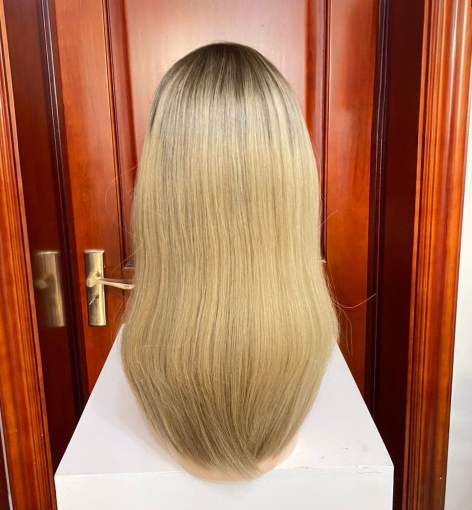 Stock European #2 Natural Straight, Light Layer Human Hair Jüdische Perücken 21" und 24" 130% Dichte